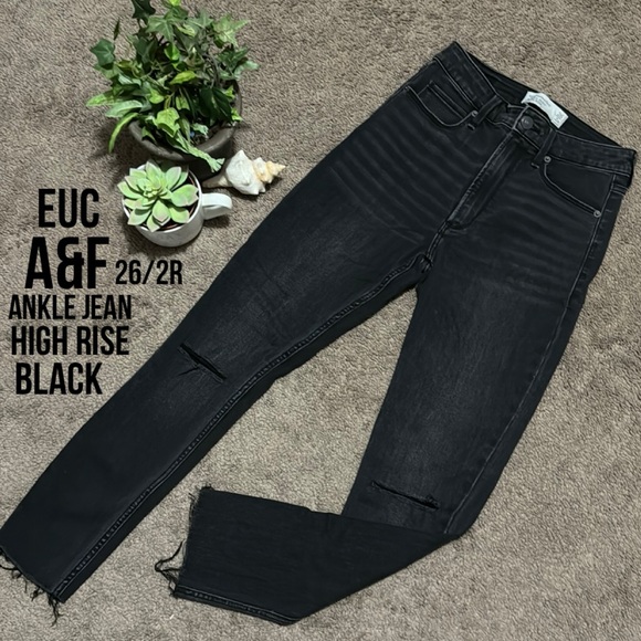 A&F Ankle Jean High Rise Sz 26/2R-Black-Holes @ Knees-Raw Edge Hem-70% Cotton - Picture 1 of 13